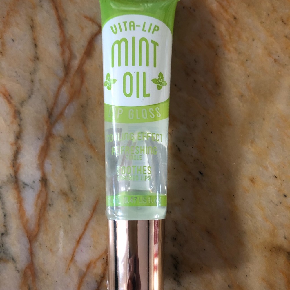 Broadway Vita-Lip in Mint Oil Lip Gloss.
